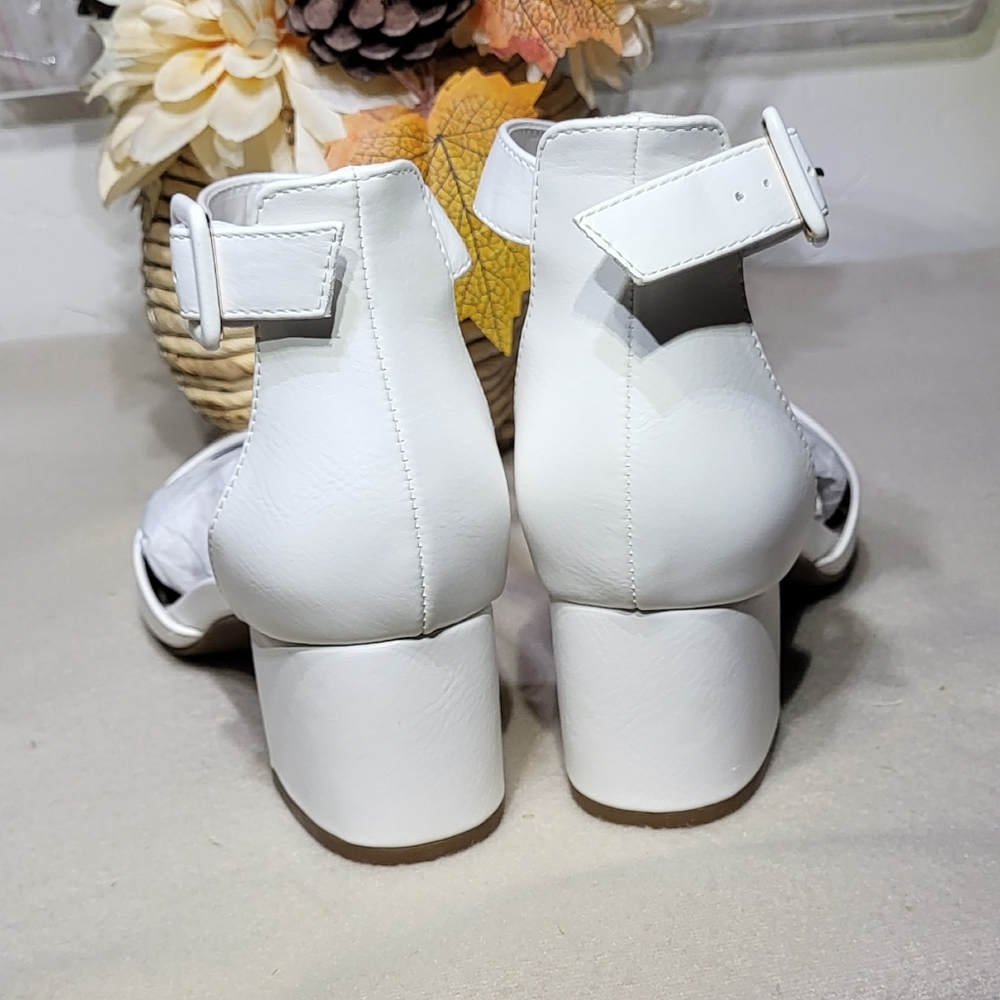 Dream Pairs Women's NWOT White Ankle Strap 2.5in Chunky Low Heel Pumps Size 8.5 - Picture 14 of 15